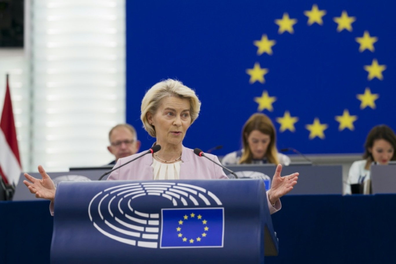 La présidente de la Commission européenne Ursula von der Leyen devant le Parlement européen à Strasbourg, le 9 juillet 2025 © Jean-Christophe VERHAEGEN