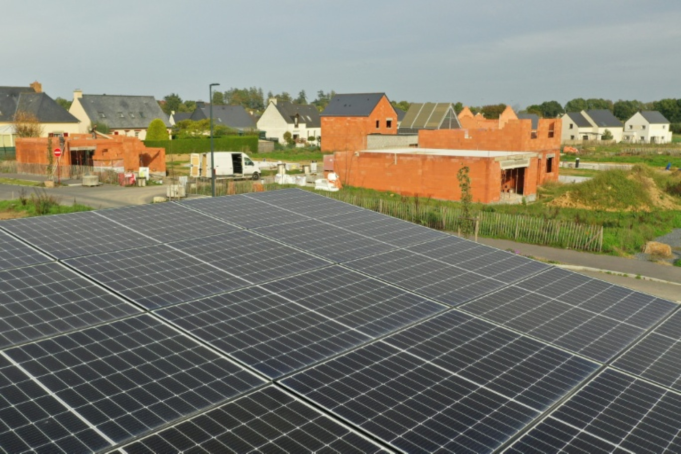 Panneaux photovoltaiques le 29 octobre 2022 à Hede-Bazouges, en Ile-de-Vilaine. © Damien MEYER