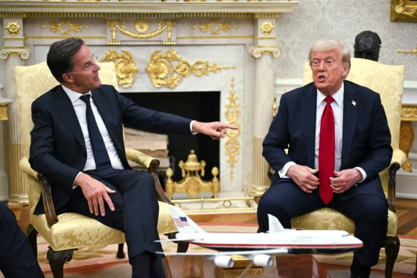 Donald Trump, à droite, et Mark Rutte, à gauche, le 14 juillet 2025 à la Maison Blanche © ANDREW CABALLERO-REYNOLDS