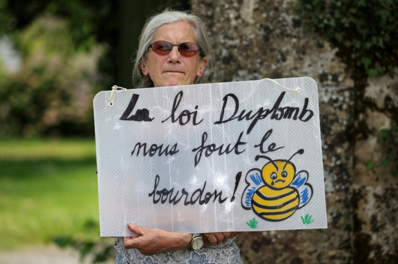 Une opposante à la loi Duplomb, membre de la Confédération paysanne, à Saint-Michel dans le Gers, le 5 juin 2025 © Valentine CHAPUIS