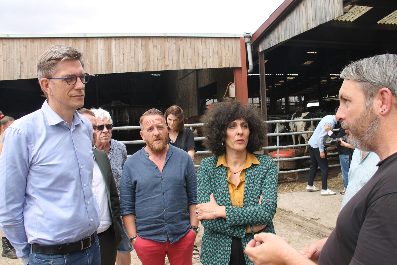 © Emmanuel VARRIER. C’est à la Ferme de la Petite Seille d’Arraye-et-Han que Mathieu Klein, président de la Métropole du Grand Nancy et Chaynesse Khirouni, présidente du Conseil départemental de Meurthe-et-Moselle ont présenté l’intérêt du futur MIL (Marché d’intérêt local) de Nancy.