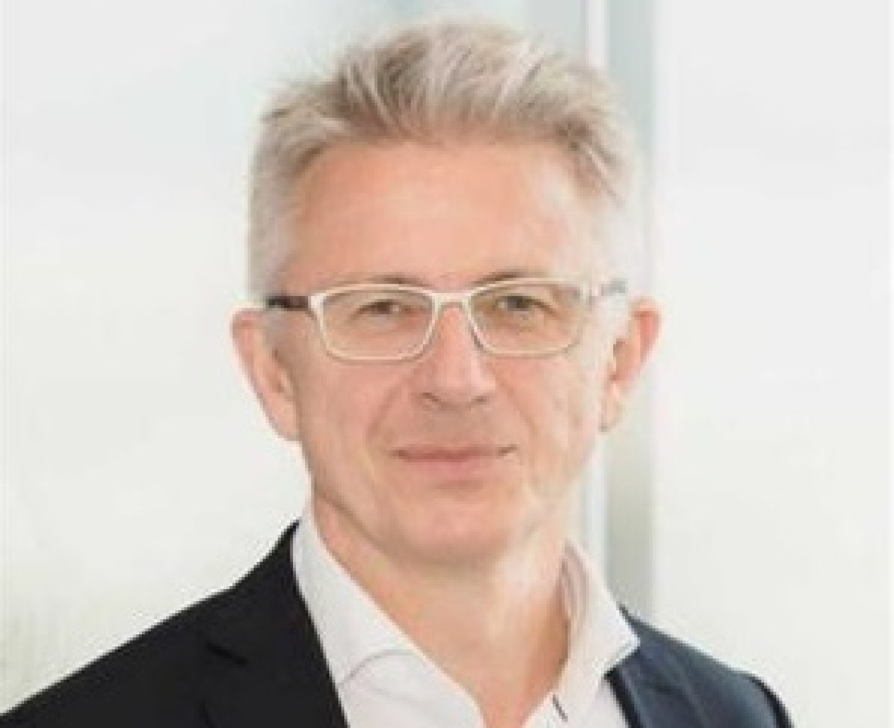 © EY, Benjamin Auer. Christophe Sabourin, avocat-associé, vient de prendre la tête des équipes juridiques et fiscales d’EY Société d’Avocats à Strasbourg. Une nomination stratégique pour renforcer la présence juridique et fiscale d’EY dans la région.
