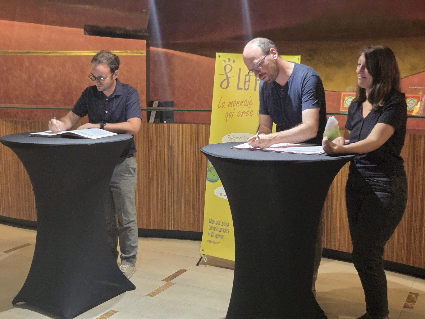 Lors de la signature de la convention. © Laurent Siatka.