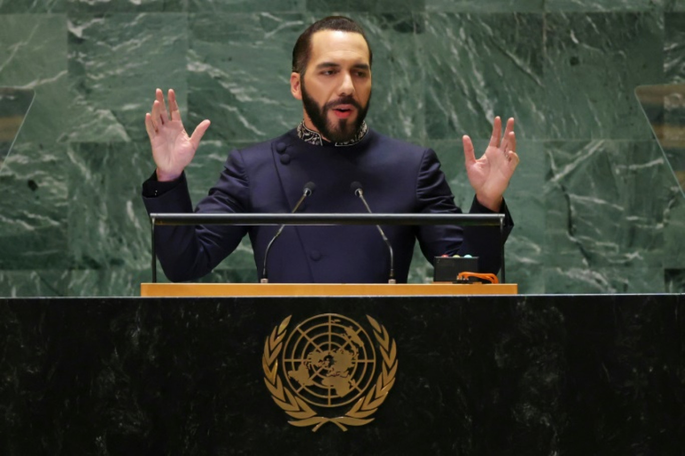 Le président du Salvador Nayib Bukele à la tribune de l'Assemblée générale des Nations Unies à New York, le 25 septembre 2024 © Charly TRIBALLEAU
