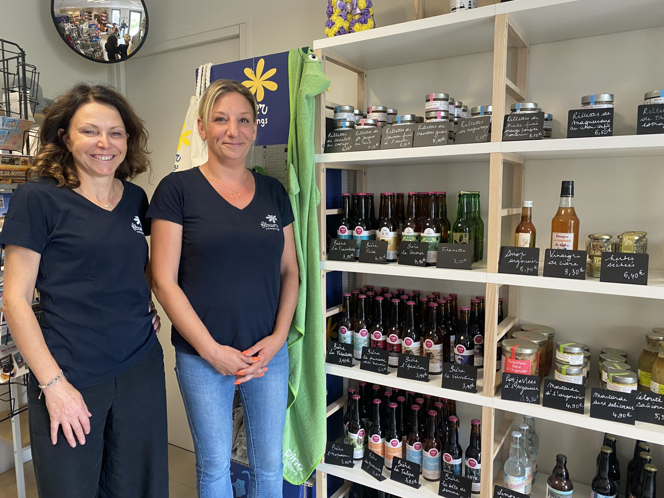 Isabelle Waechter, la gérante, et Peggy Carré, directrice adjointe.