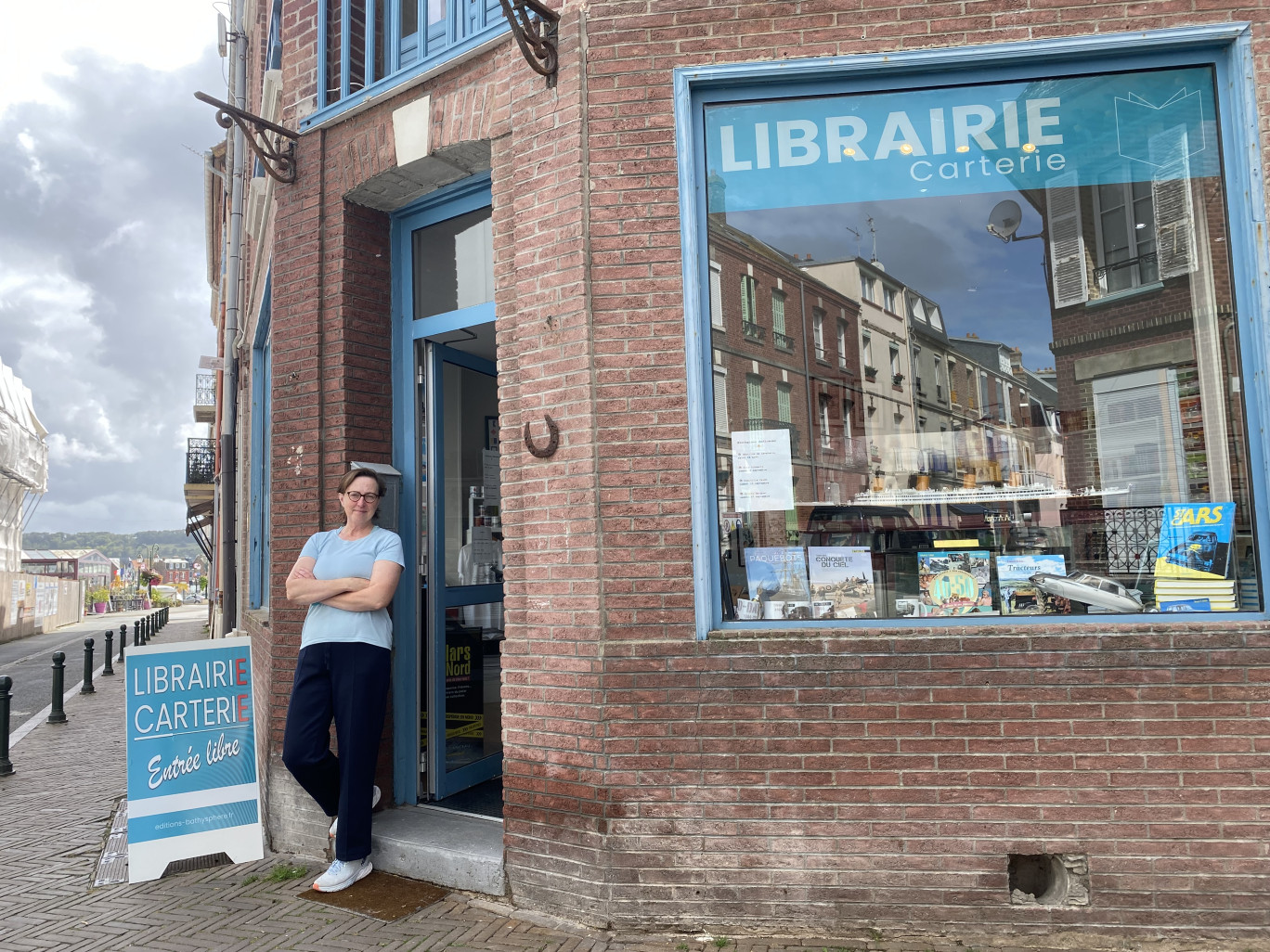 Les locaux de la nouvelle librairie - carterie abritaient auparavant un cabinet d’architecte.