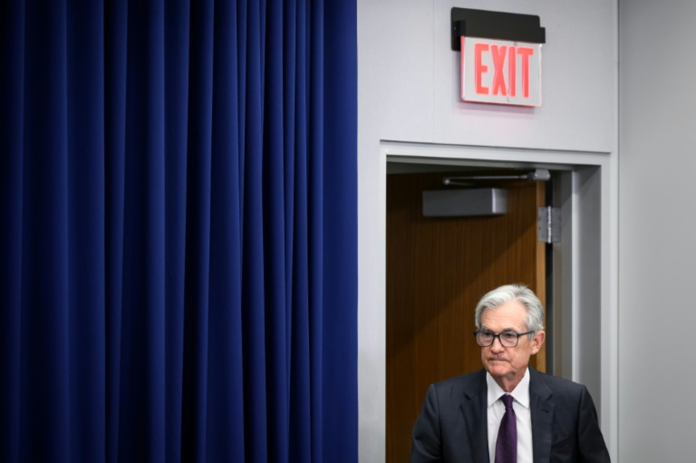 Le président de la Réserve fédérale américaine (Fed), Jerome Powell, arrive pour une conférence de presse après la réunion du Comité fédéral de l'open market à Washington, le 30 juillet 2025 © Mandel NGAN