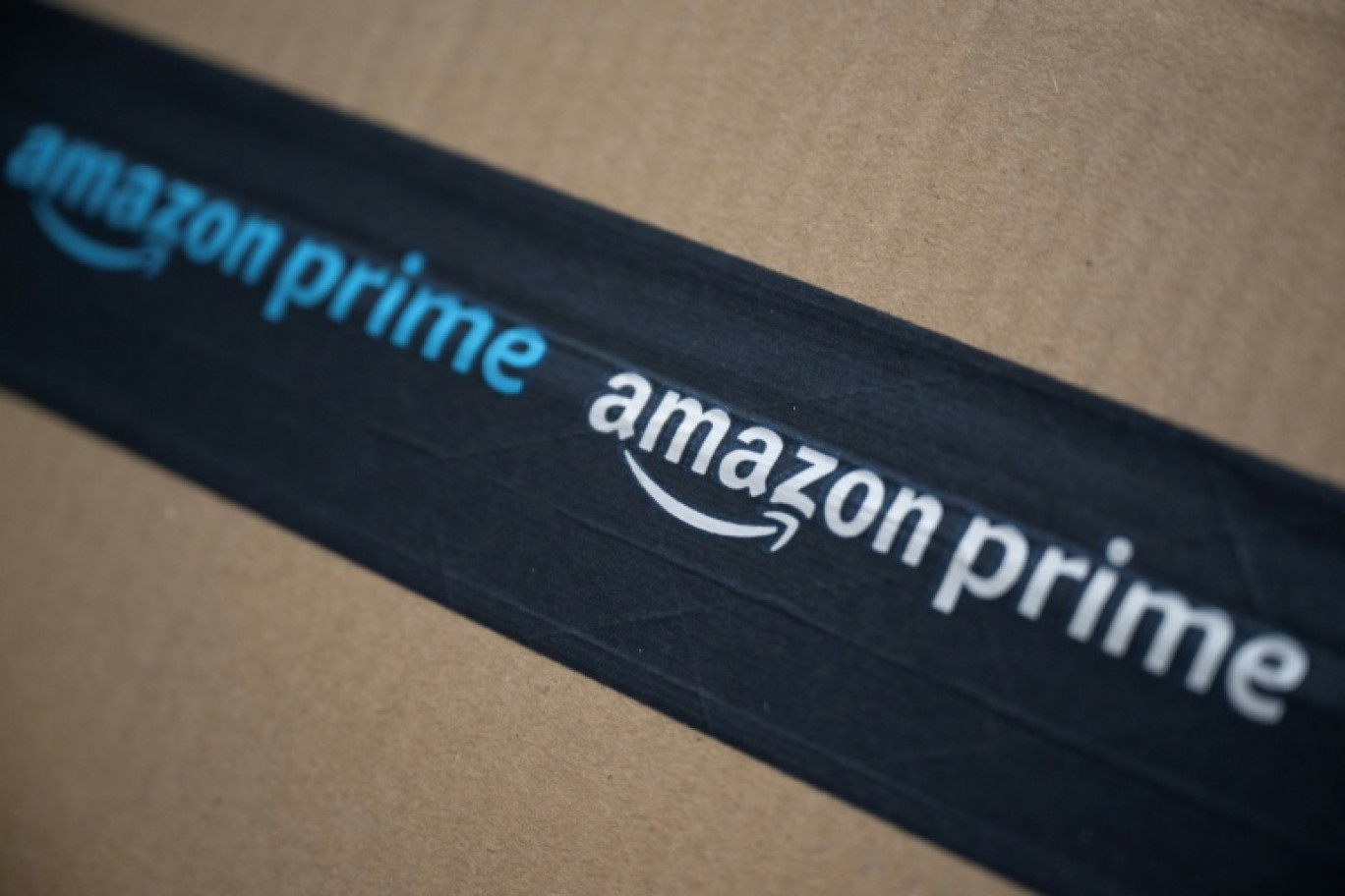 Amazon affronte dès lundi un procès aux Etats-Unis, qui doit déterminer si le géant du commerce électronique a déployé ou non des astuces illégales pour contraindre des millions de clients à s'abonner à son service payant Prime et rendre la résiliation quasi impossible © MARCO BERTORELLO