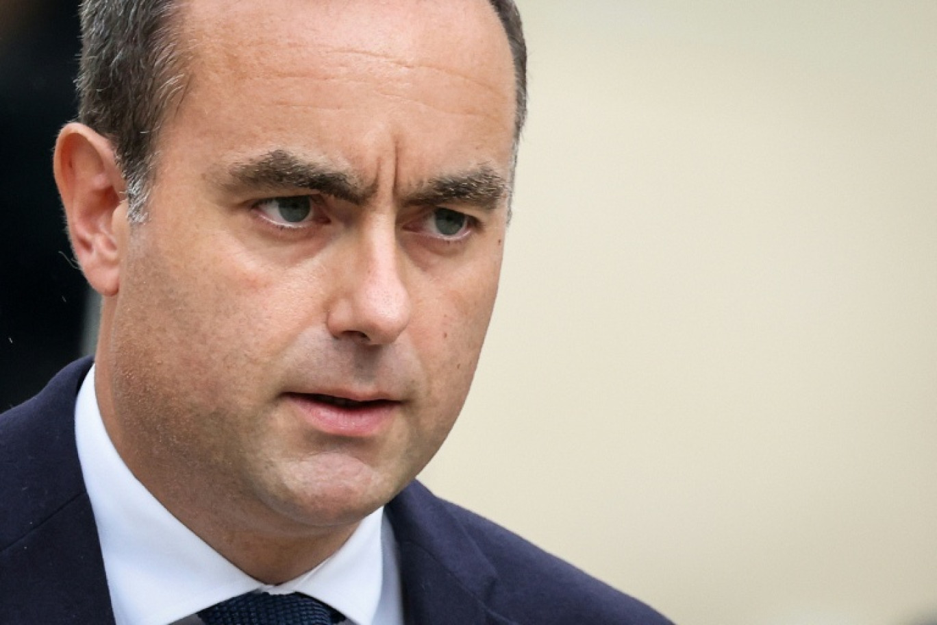 Le Premier ministre Sébastien Lecornu lors de la cérémonie de passation avec son prédécesseur à l'Hôtel Matignon à Paris le 10 septembre 2025 © Ludovic MARIN