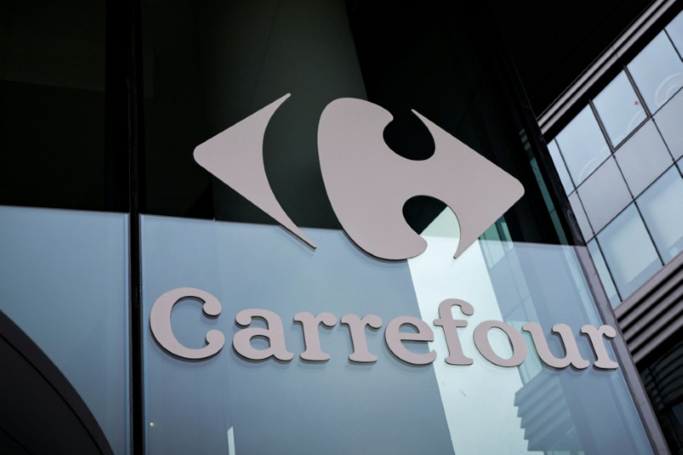 Le passage en location-gérance de nombreux magasins Carrefour cache-t-il un "plan social déguisé", comme l'affirme la CFDT ? © STEPHANE DE SAKUTIN