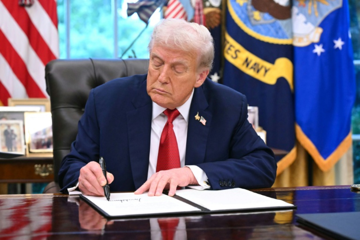 Le président américain Donald Trump dans le Bureau ovale de la Maison Blanche, le 25 septembre 2025 à Washington © SAUL LOEB