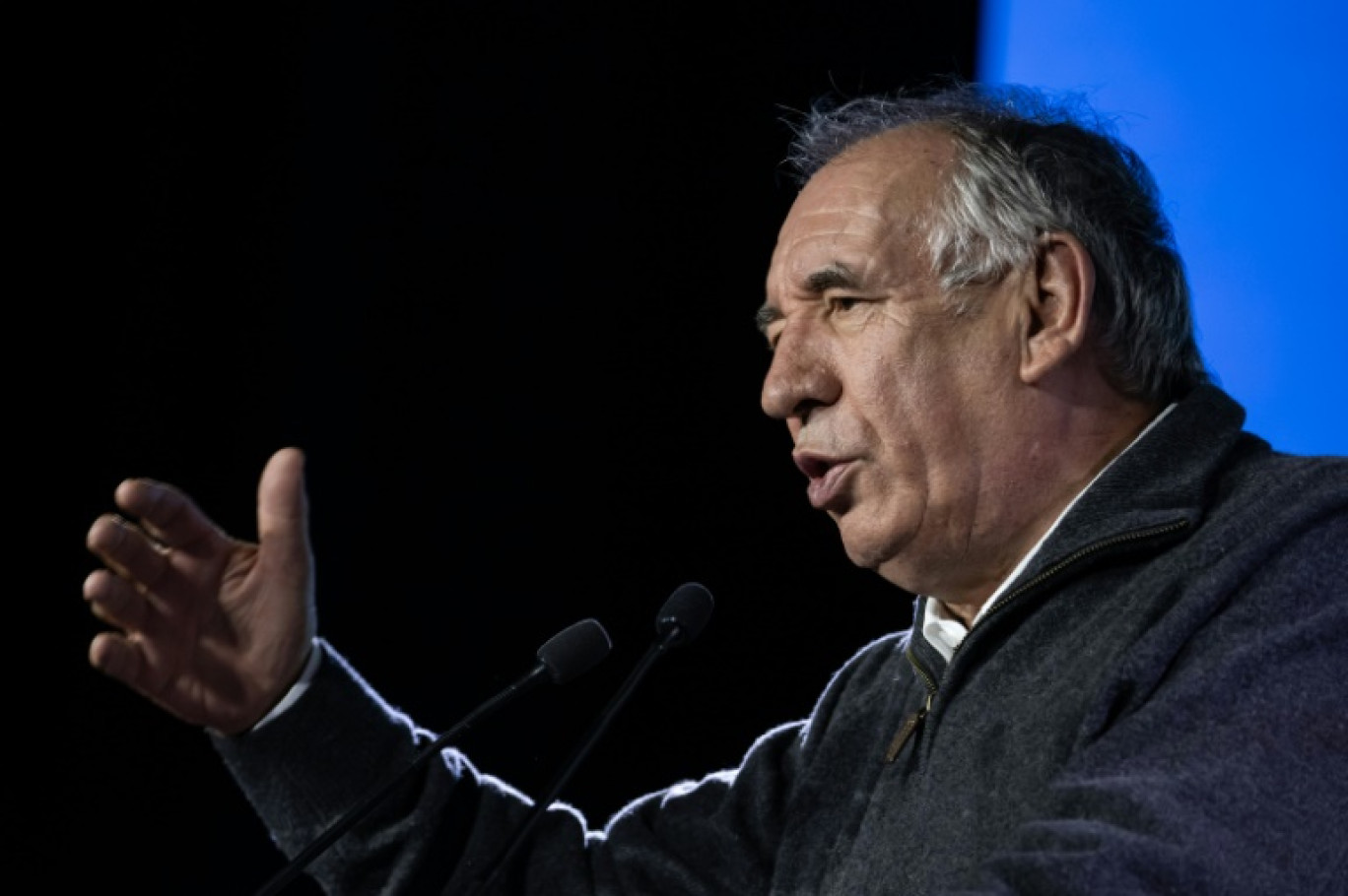 L'ancien Premier ministre et président du Modem, François Bayrou, lors de l'université d'été du Modem, le 26 septembre 2025 à L'Isle-sur-la-Sorgue, dans le Vaucluse © MIGUEL MEDINA