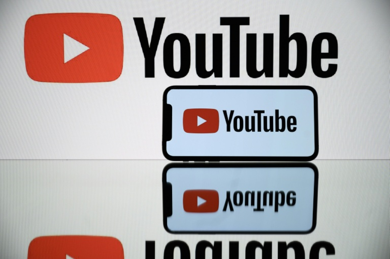 Le logo de YouTube en 2021 en France © Lionel BONAVENTURE