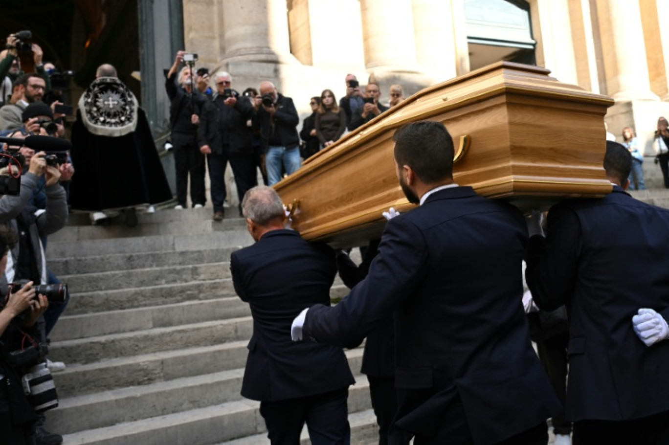 Le cercueil de Claudia Cardinale à l'église Saint-Roch à Paris le 30 septembre 2025 © Bertrand GUAY