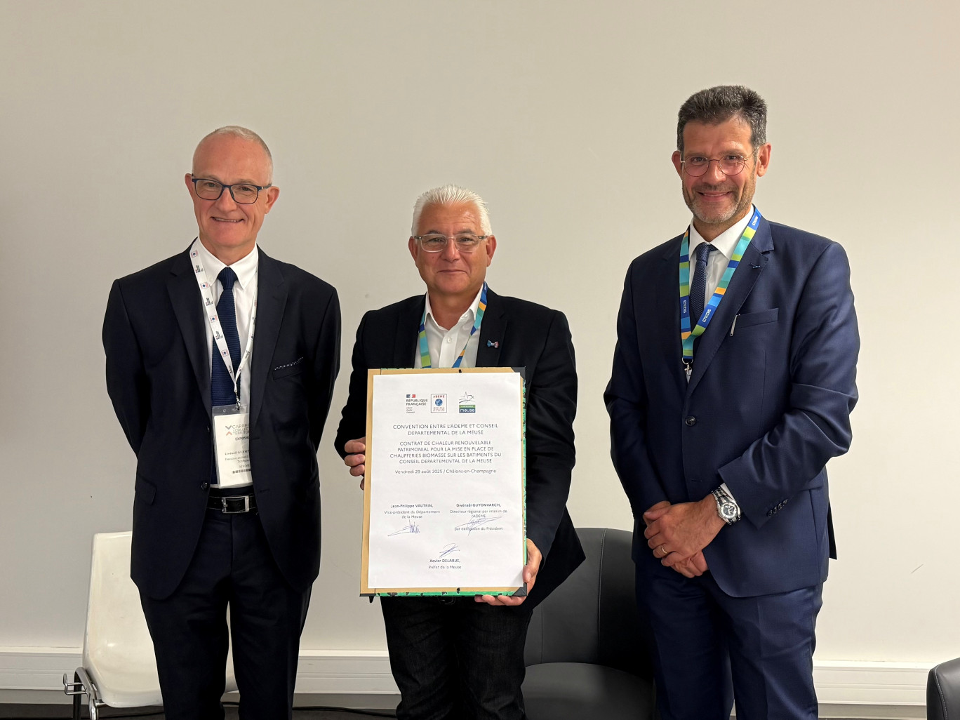 © CD 55 De gauche à droite : Gwénaël Guyonavarch, Directeur régional par intérim de l’ADEME, Jean-Philippe Vautrin, Vice-président du Conseil Départemental de la Meuse et Xavier Delarue, Préfet de la Meuse