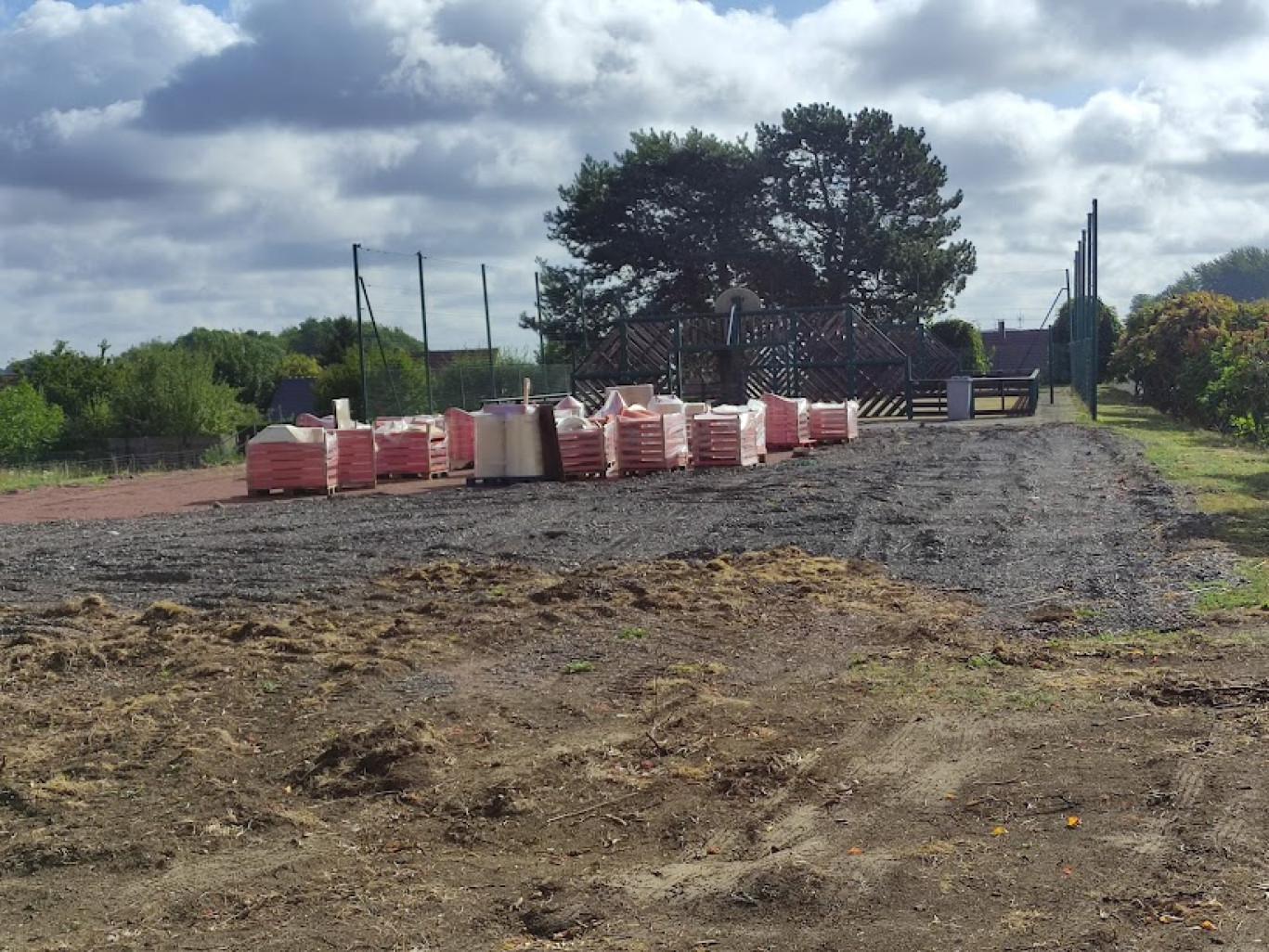 L'emplacement du futur mini-golf, dans le prolongement du city stade de la commune.