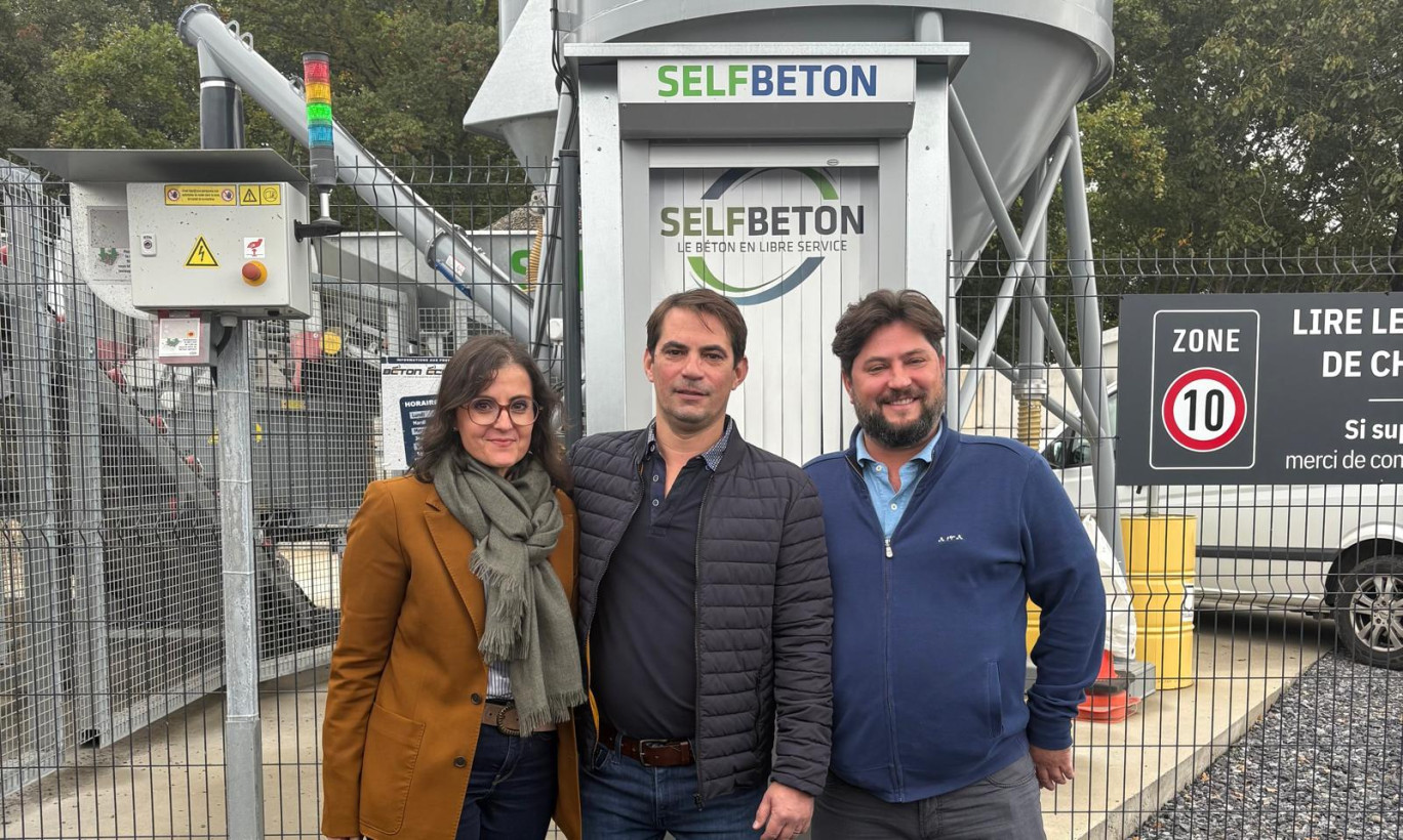 Cindy, Gauthier et Grégoire Anneet, gérants de Béton Eclair à Clairoix. 