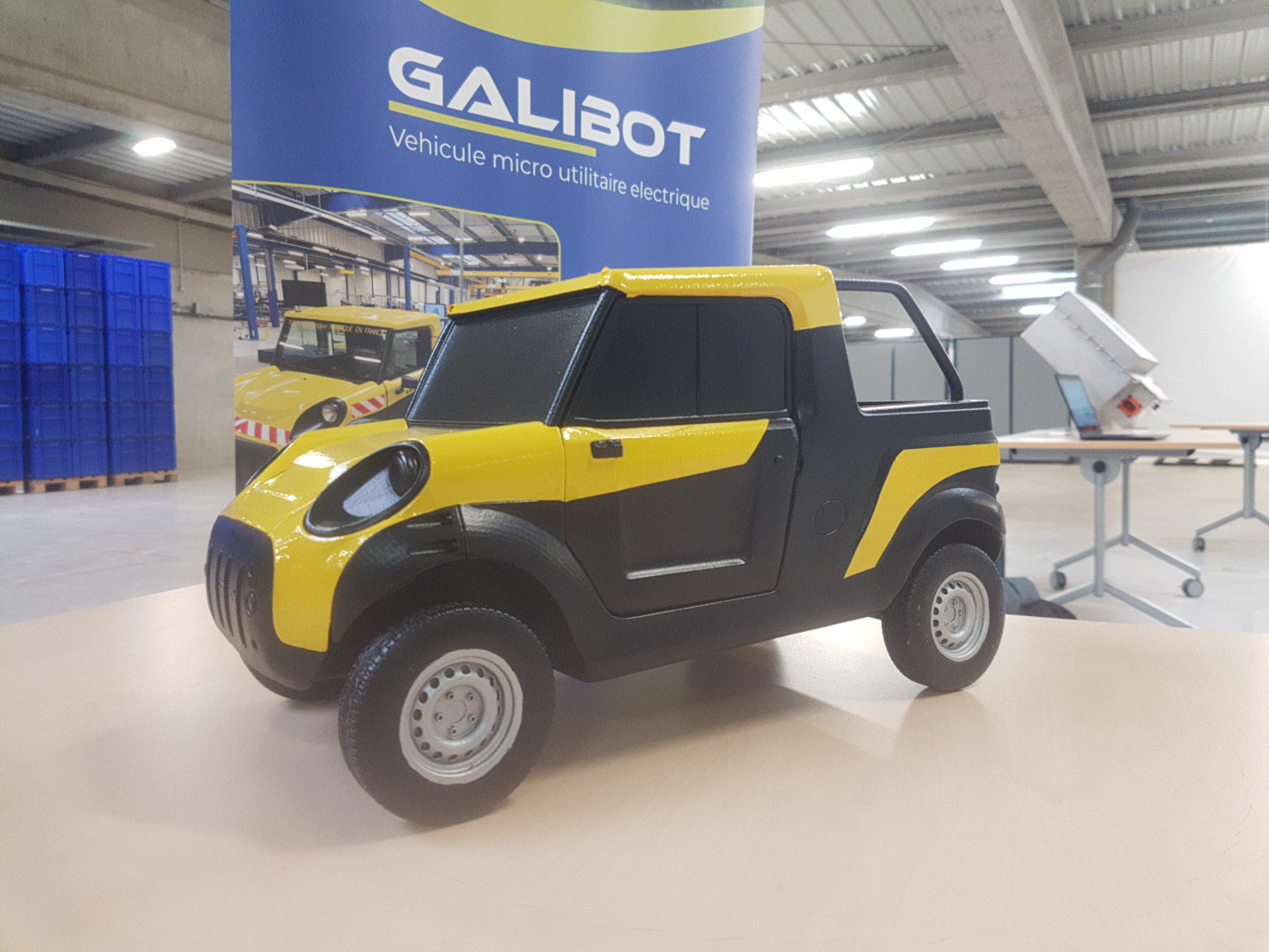 Le Galibot, un utilitaire électrique développé par Mov'Ntec, a remporté la bataille de pitchs organisée lors de l'événement. Aletheia Press / Arnaud Stoerkler