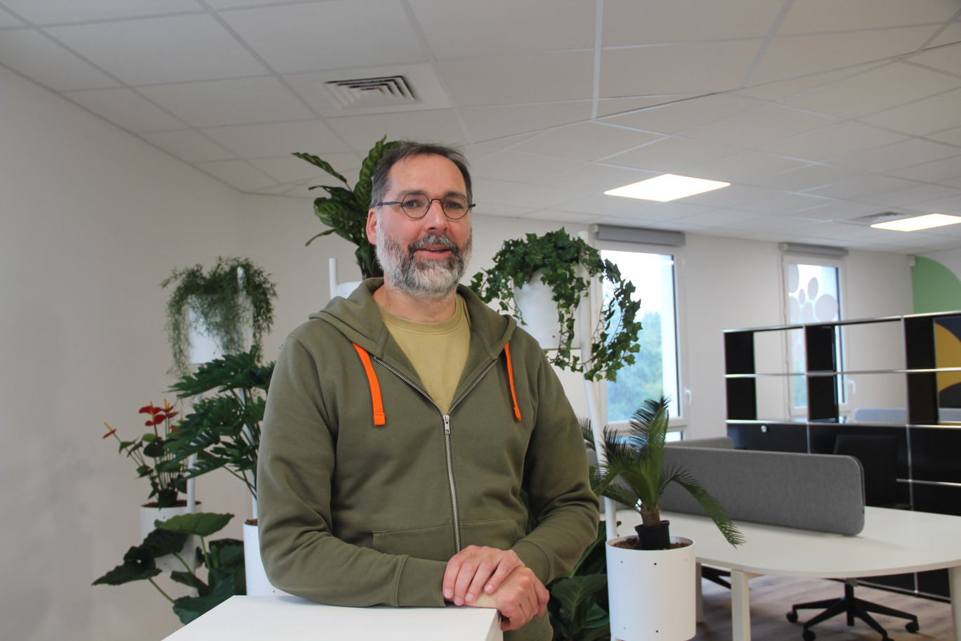 «L'objectif est de proposer aux entreprises et aux artisans, des panneaux adaptés à leur besoin, qui ne demande pas de travail supplémentaire» souligne Alain le Berre. © Aletheia Press / Laetitia Brémont