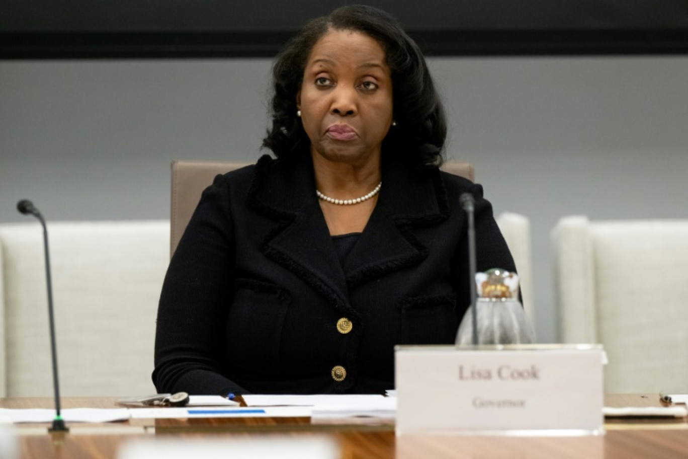 La gouverneure Lisa Cook au siège de la Fed à Washington, le 25 juin 2025 © SAUL LOEB