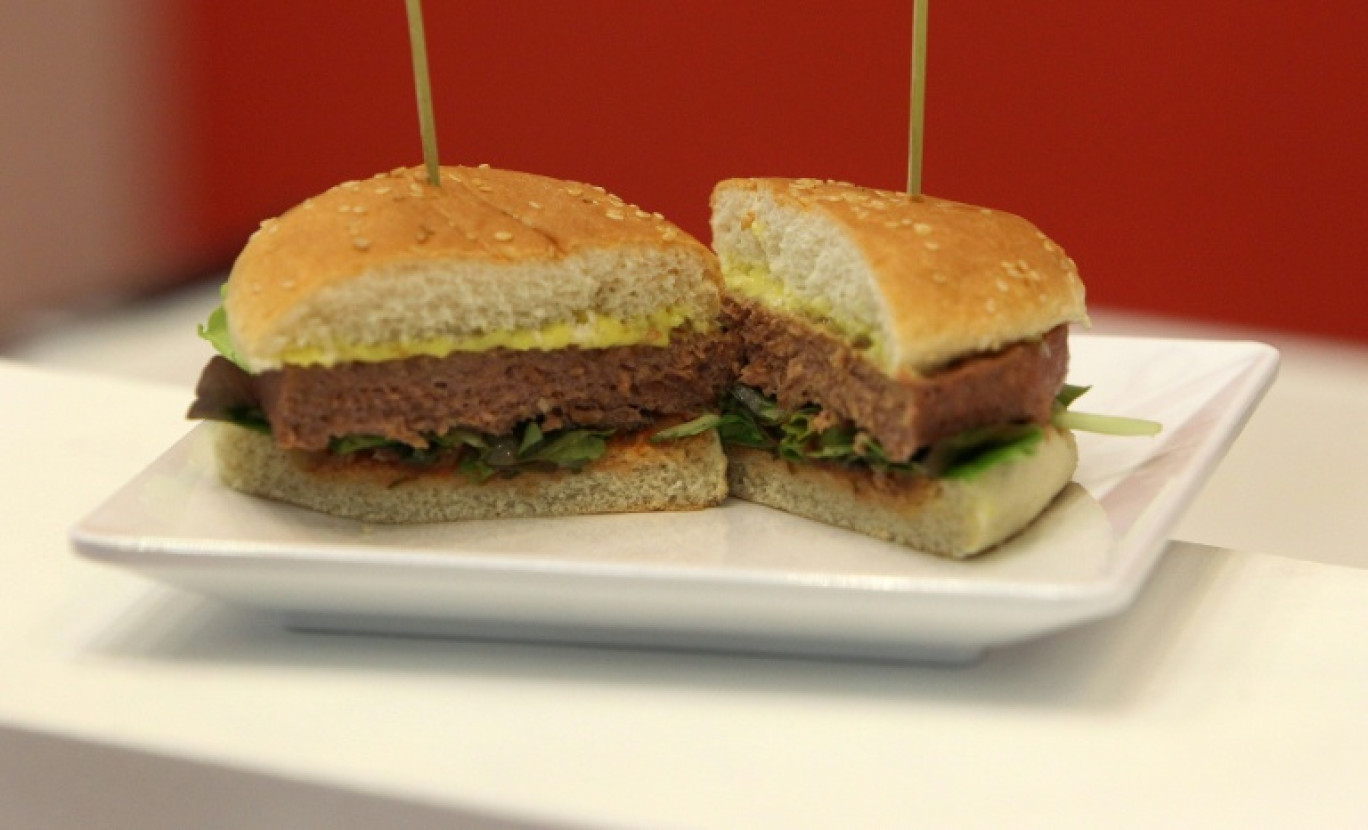 Un hamburger végétalien présenté au salon international de l'industrie de la viande IFFA à Francfort, le 6 mai 2019 en Allemagne © Daniel ROLAND