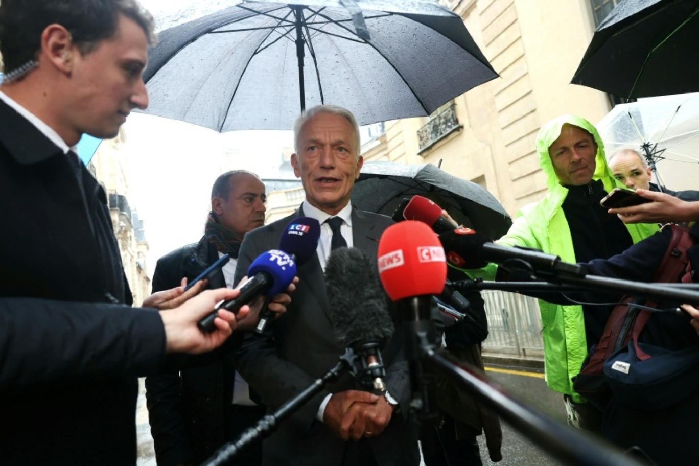 Le président du Medef Patrick Martin à la sortie d'une rencontre avec le Premier ministre à Matignon, le 24 septembre 2025 © Alain JOCARD
