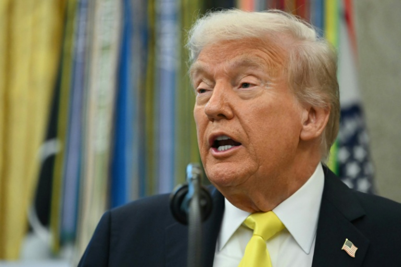 Le président américain Donald Trump dans le Bureau ovale de la Maison Blanche, le 15 octobre 2025 à Washington © ANDREW CABALLERO-REYNOLDS