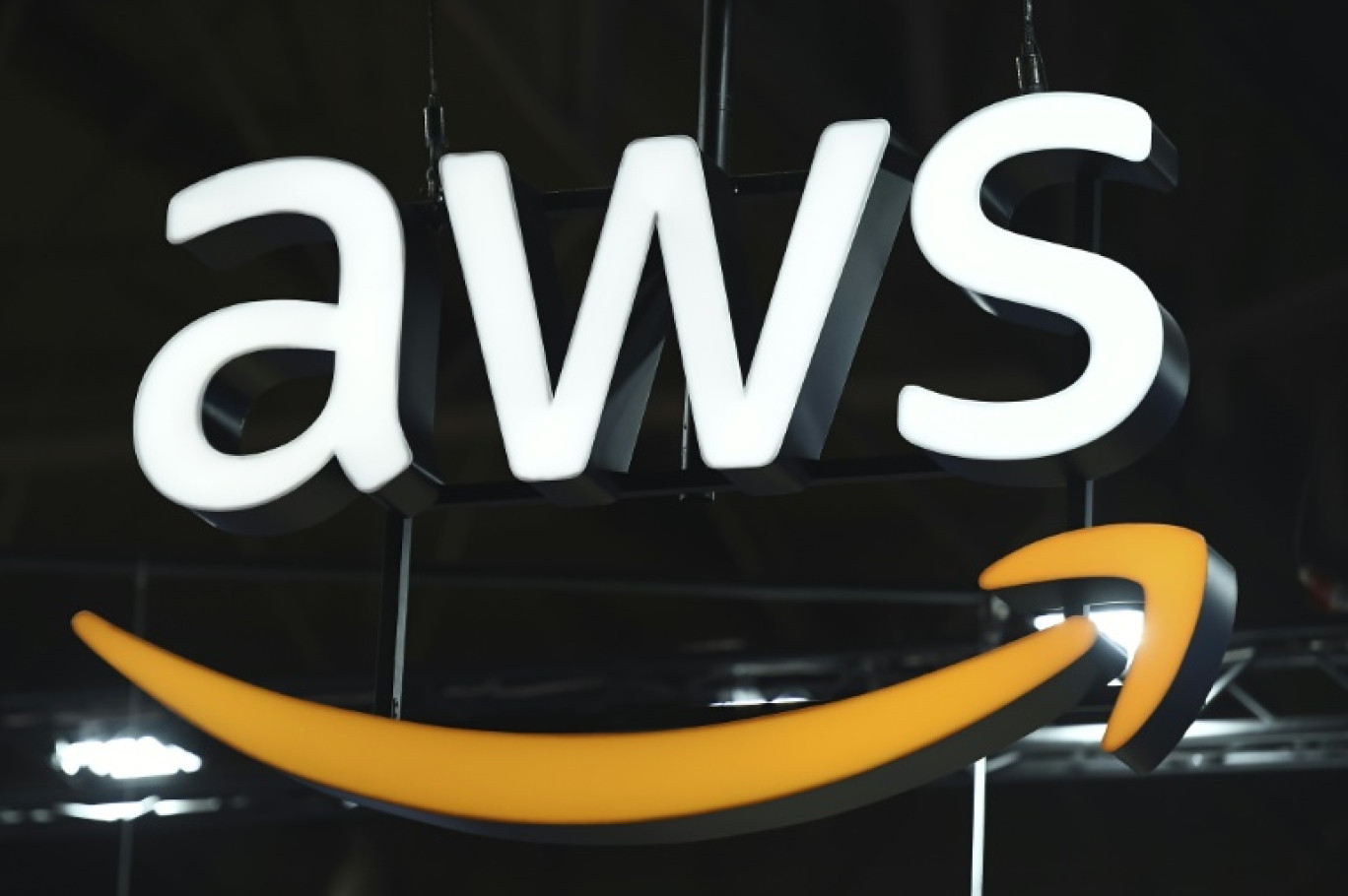 Plusieurs sites, jeux en ligne et applications populaires ont été inaccessibles plusieurs heures lundi matin après une panne aux Etats-Unis d'Amazon Web Services (AWS), la plateforme cloud d'Amazon © Pau BARRENA