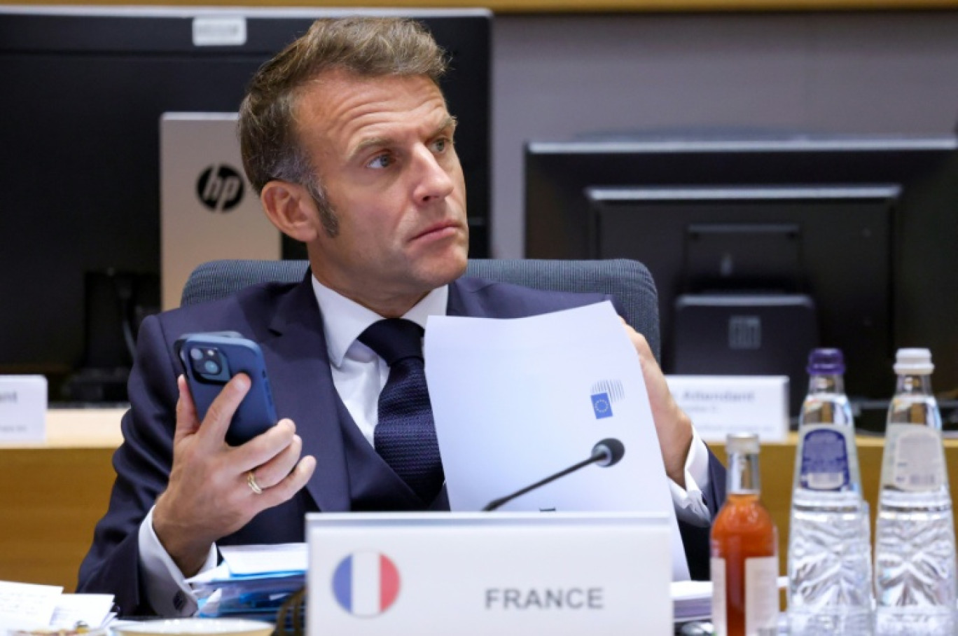 Le Premier ministre Sébastien Lecornu lors d'une visite à la Direction nationale des enquêtes fiscales (DNEF) et à la Direction nationale et internationale des contrôles (DVNI), à Romainville, le 23 octobre 2025 © Thibaud MORITZ