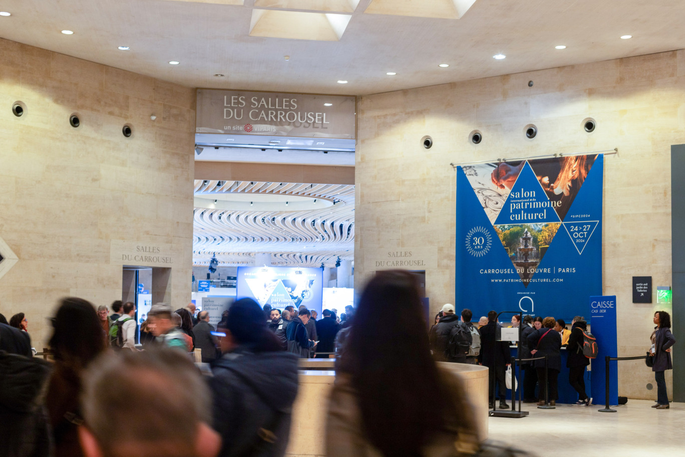 © Ateliers d'Art de France. Le SIPC accueille chaque année plus de 20 000 visiteurs au Carrousel du Louvre, à Paris.