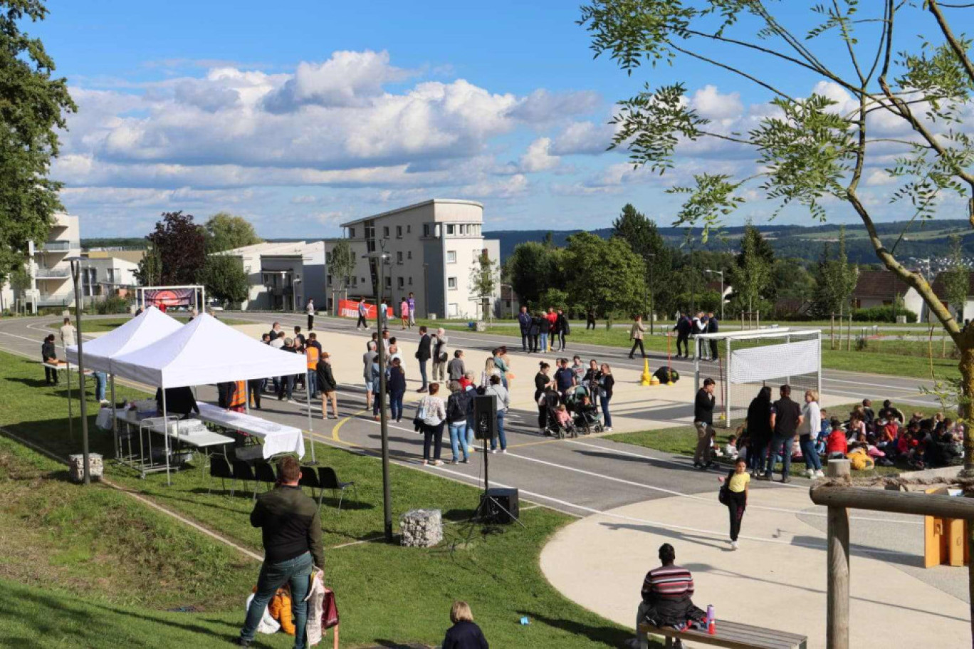 Les abords réaménagés du Palais des rencontres. (c) ville de Château-Thierry