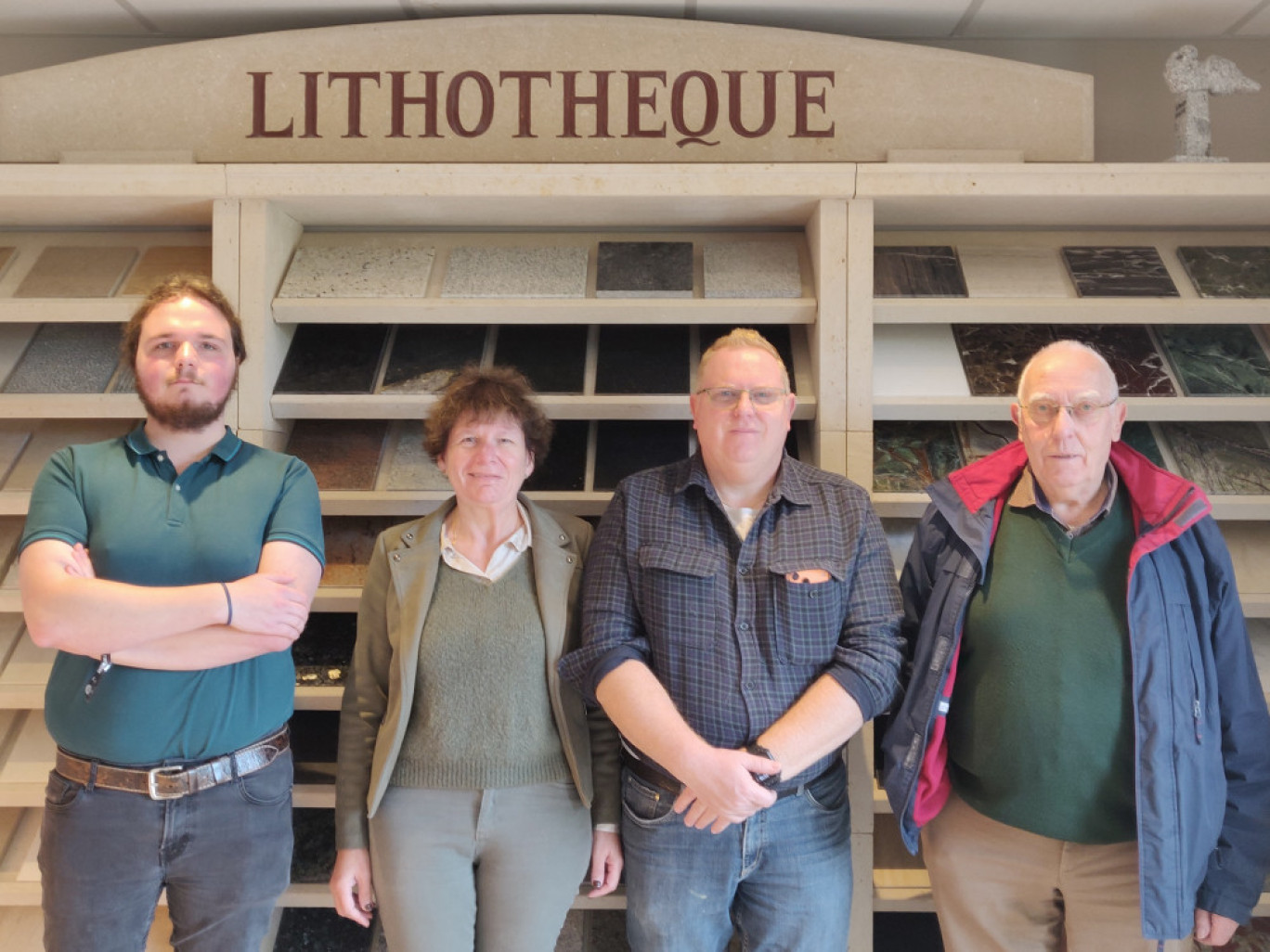 Arthur, Agnès, Alain et René Bourson : labellisée EPV en 2022, Bourson et Fils a notamment travaillé sur le chantier de Notre-Dame de Paris. © Aletheia Press / D. La Phung