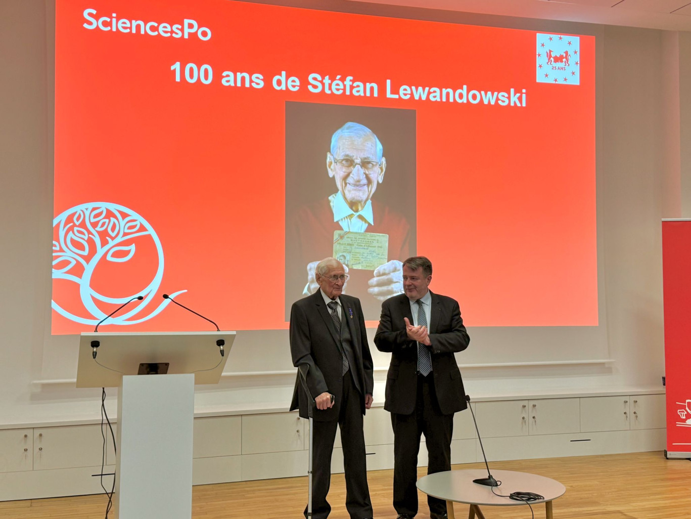 Stéfan Lewandowski, résistant et passeur de mémoire avec Pierre-François Mourier recteur de la région académique Grand Est et de l’académie de Nancy-Metz. © Académie de Nancy-Metz.