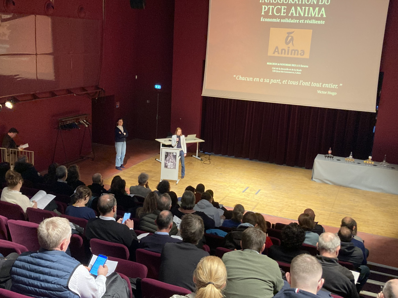 Une cinquantaine de personnes a assisté à la formalisation du Pôle territorial de coopération économique à Calais le 26 novembre. © Aletheia Press / M.Railane