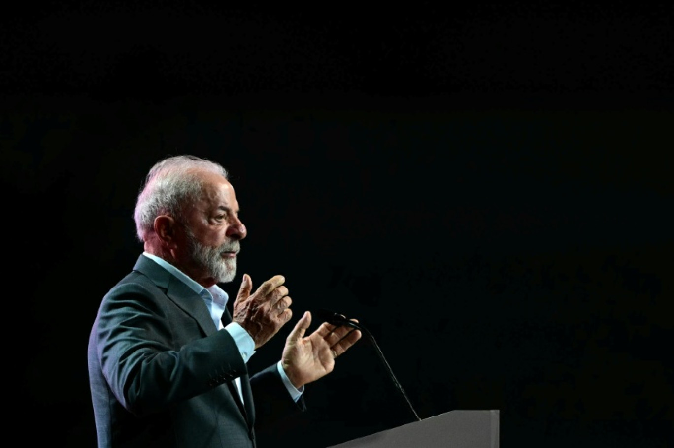 Le président brésilien Luiz Inacio Lula da Silva s'exprime durant la cérémonie d'ouverture de la COP30 à Belém le 10 novembre 2025 © Pablo PORCIUNCULA