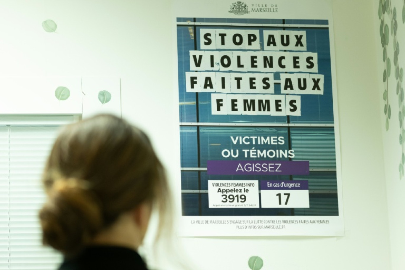 Deux ans après son lancement, l'aide universelle d'urgence, qui vise à couvrir les premières dépenses d'une femme fuyant son conjoint violent, connaît un succès notable mais reste souvent insuffisante © MIGUEL MEDINA