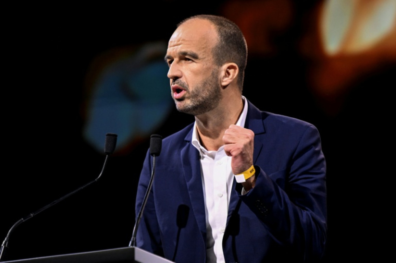 Le coordinateur de La France insoumise, Manuel Bompard lors d'un meeting de LFI à Aubervilliers, le 23 novembre 2025 en Seine-Saint-Denis © Bertrand GUAY