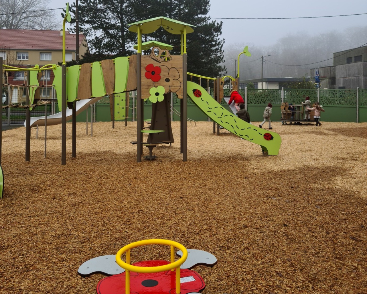Une nouvelle aire de jeux à Saint-Gobain.