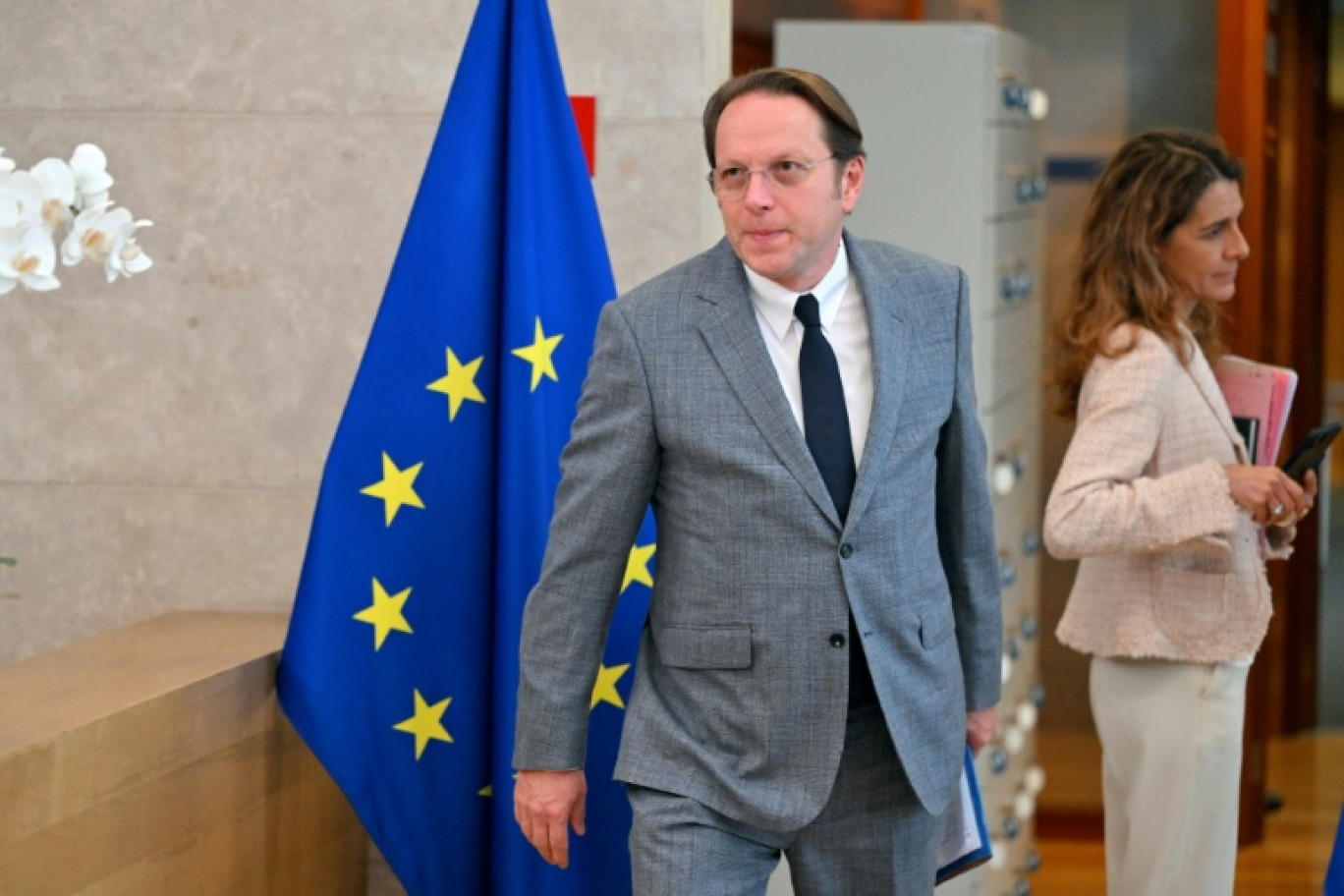 Le commissaire européen Oliver Varhelyi, chargé de la santé et du bien-être animal, à Bruxelles le 4 juin 2025 © Nicolas TUCAT