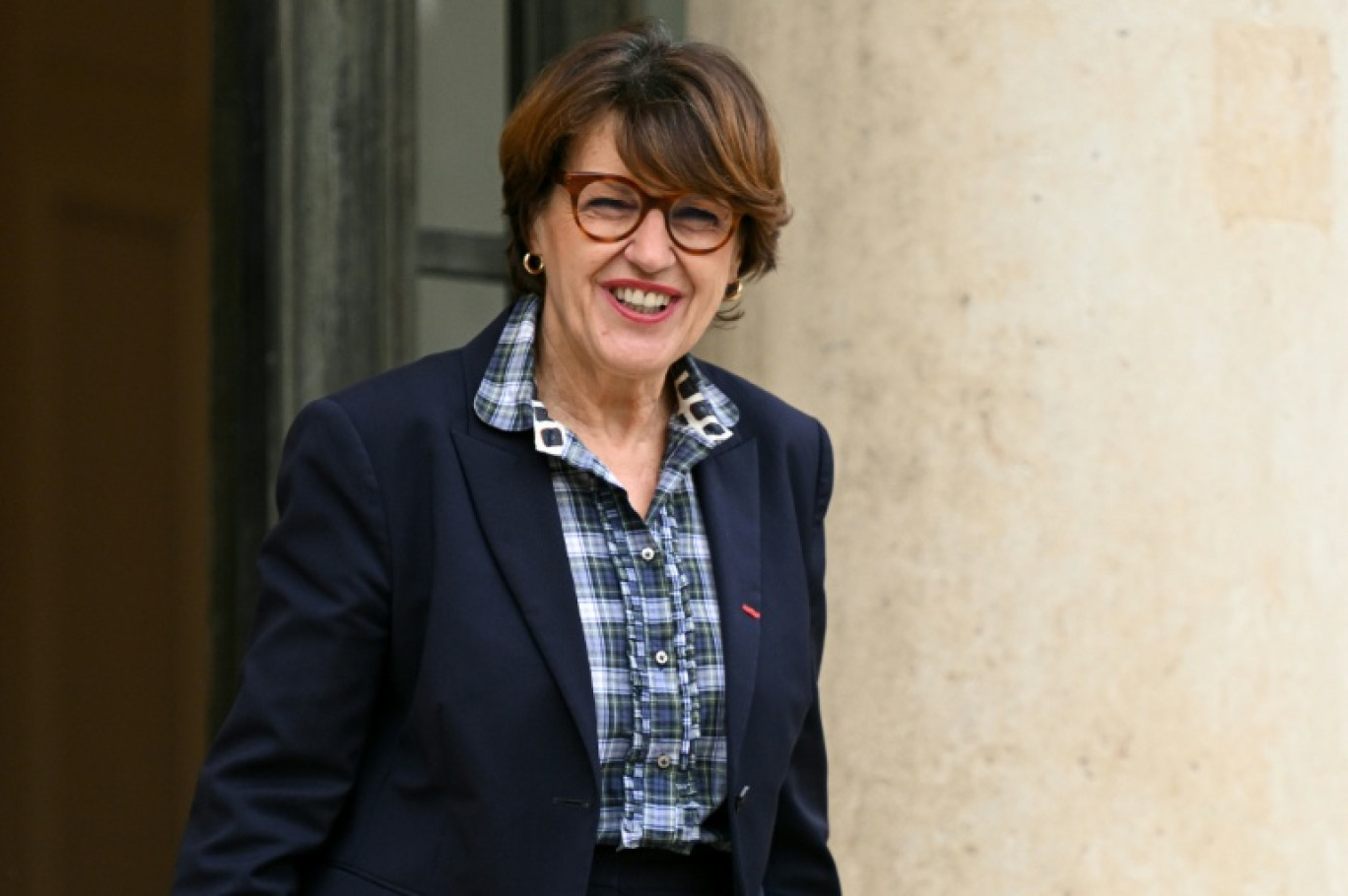 La ministre française de l'Agriculture, Annie Genevard, quitte l'Élysée après une réunion du Conseil des ministres, à Paris, le 10 décembre 2025 © Bertrand GUAY