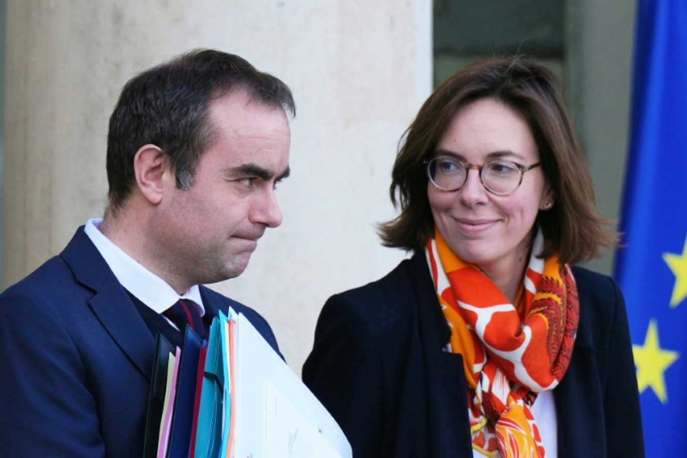 Le Premier ministre Sébastien Lecornu et la ministre des Comptes publics Amélie de Montchalin à l'Elysée, à Paris, le 17 décembre 2025 © Dimitar DILKOFF
