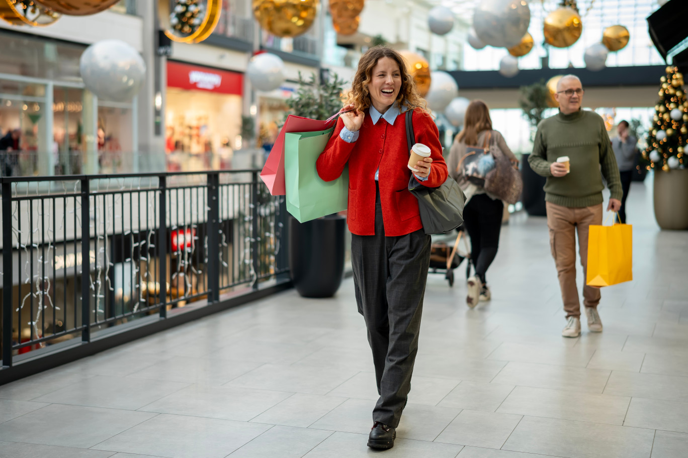 Le «rush» de Noël : une saison clé où le commerce en ligne et physique génère jusqu'à 50 % de ses revenus annuels. © DR