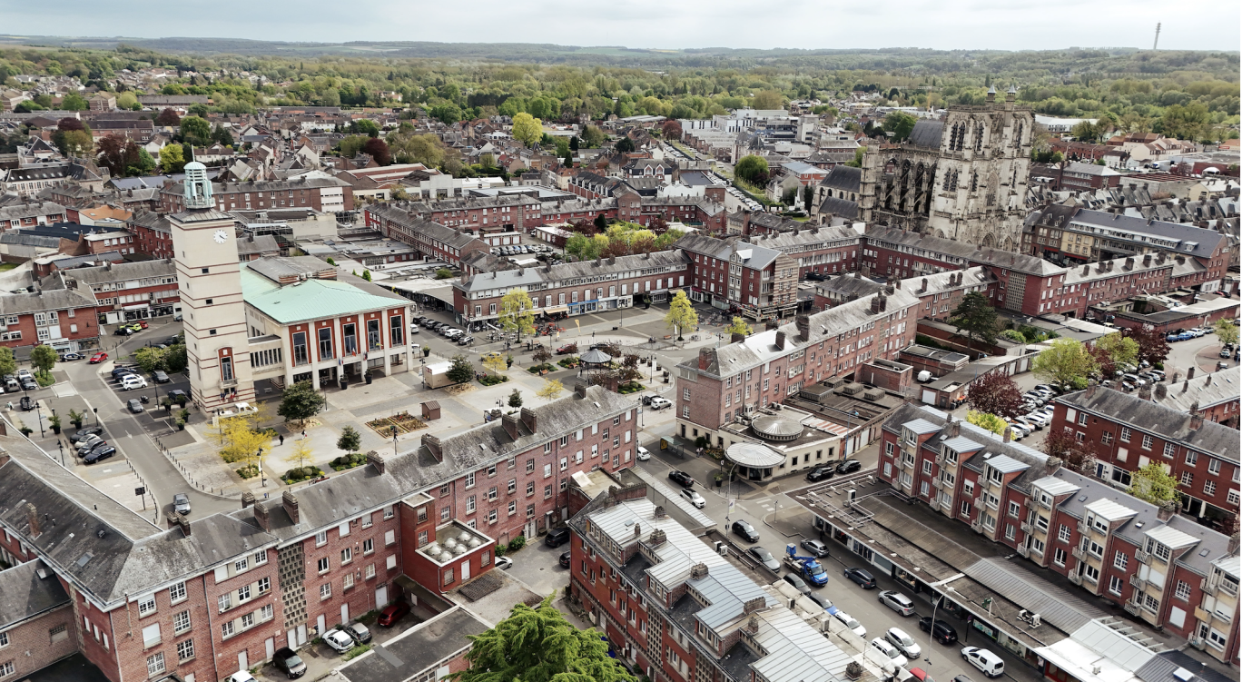 Le centre-ville a été reconstruit après la Seconde Guerre mondiale. © Ville d’Abbeville