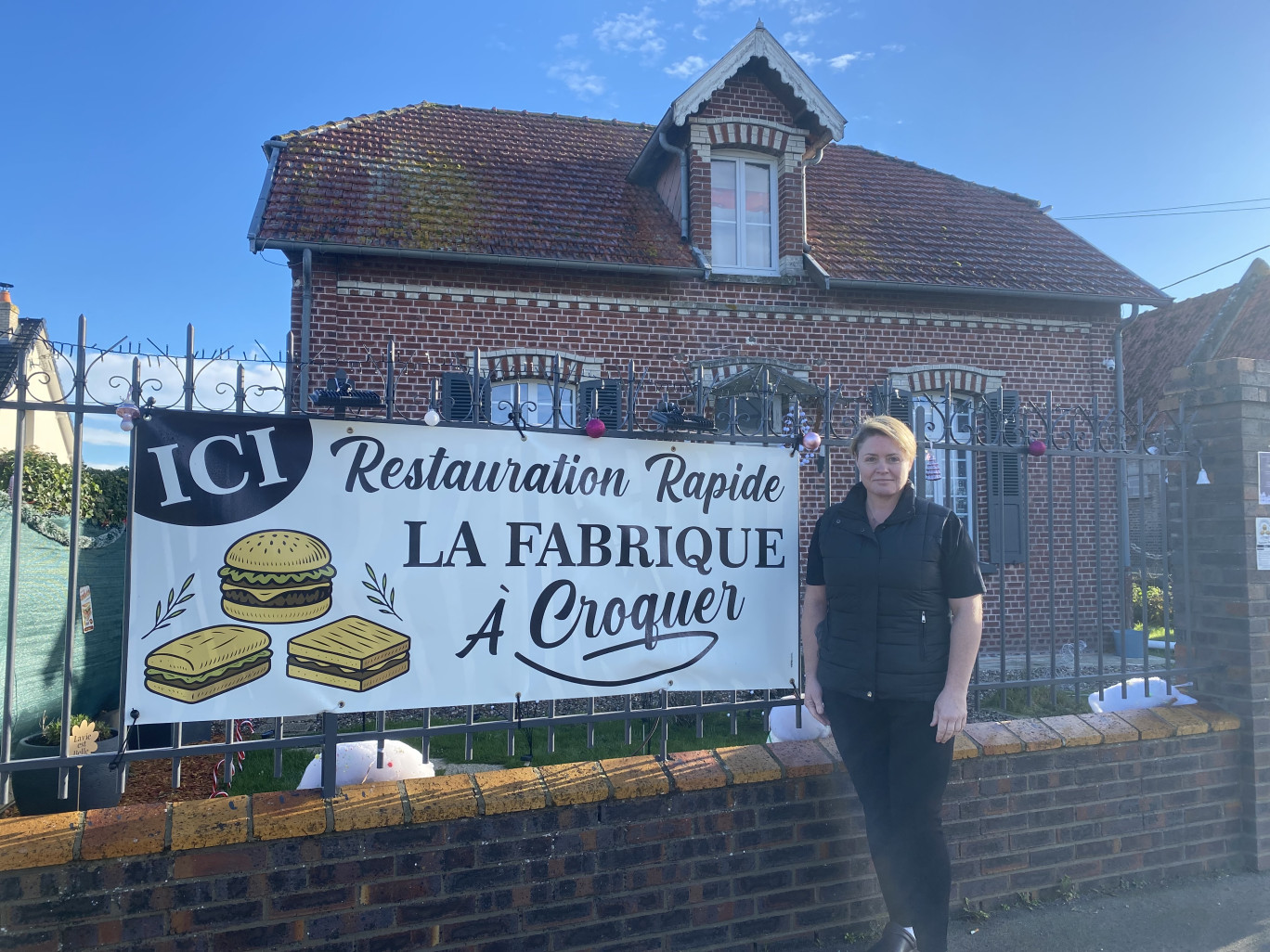 Il est impossible de rater La fabrique à croquer quand on traverse Pont-Rémy.
