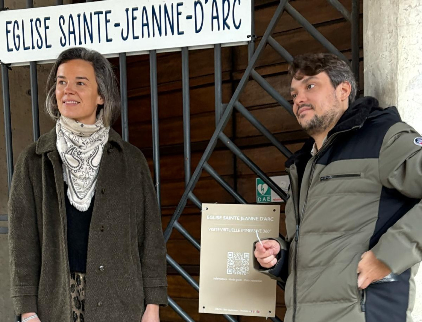 Il est possible de faire la visite sur place avec un QR Code mais aussi depuis chez soi, via un lien web. 