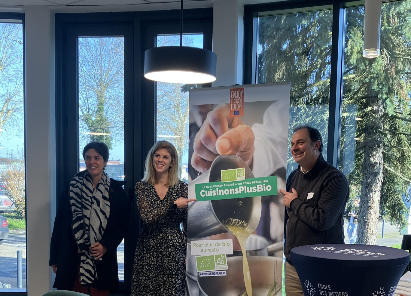 L’Agence bio et son programme Cuisinons Plus Bio ont sensibilisé les futurs professionnels de la restauration de l’École des Métiers de Dijon. © Agence bio