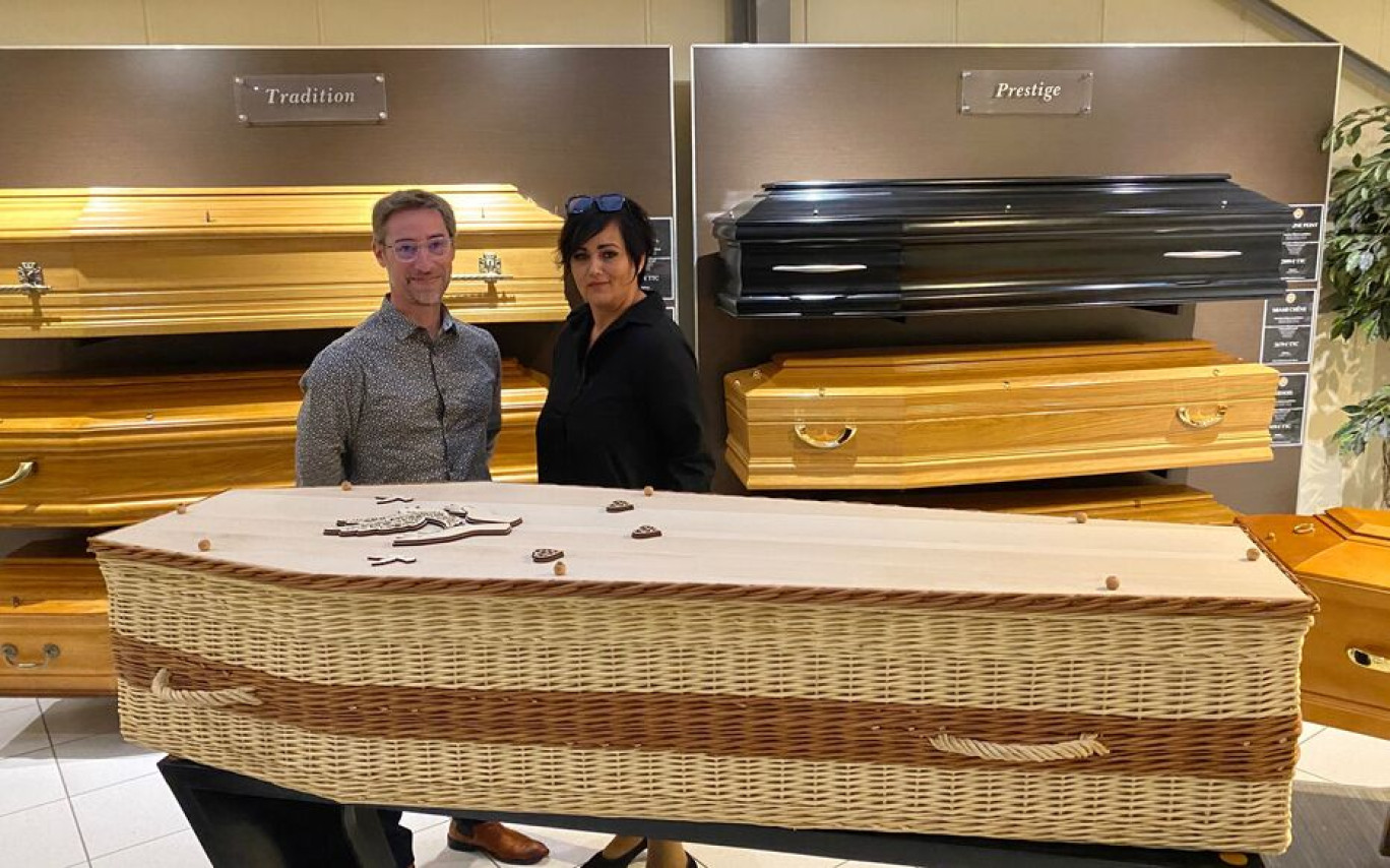 Minna Holleville, des pompes funèbres de la liberté à Abbeville, et Xavier Quointeau.