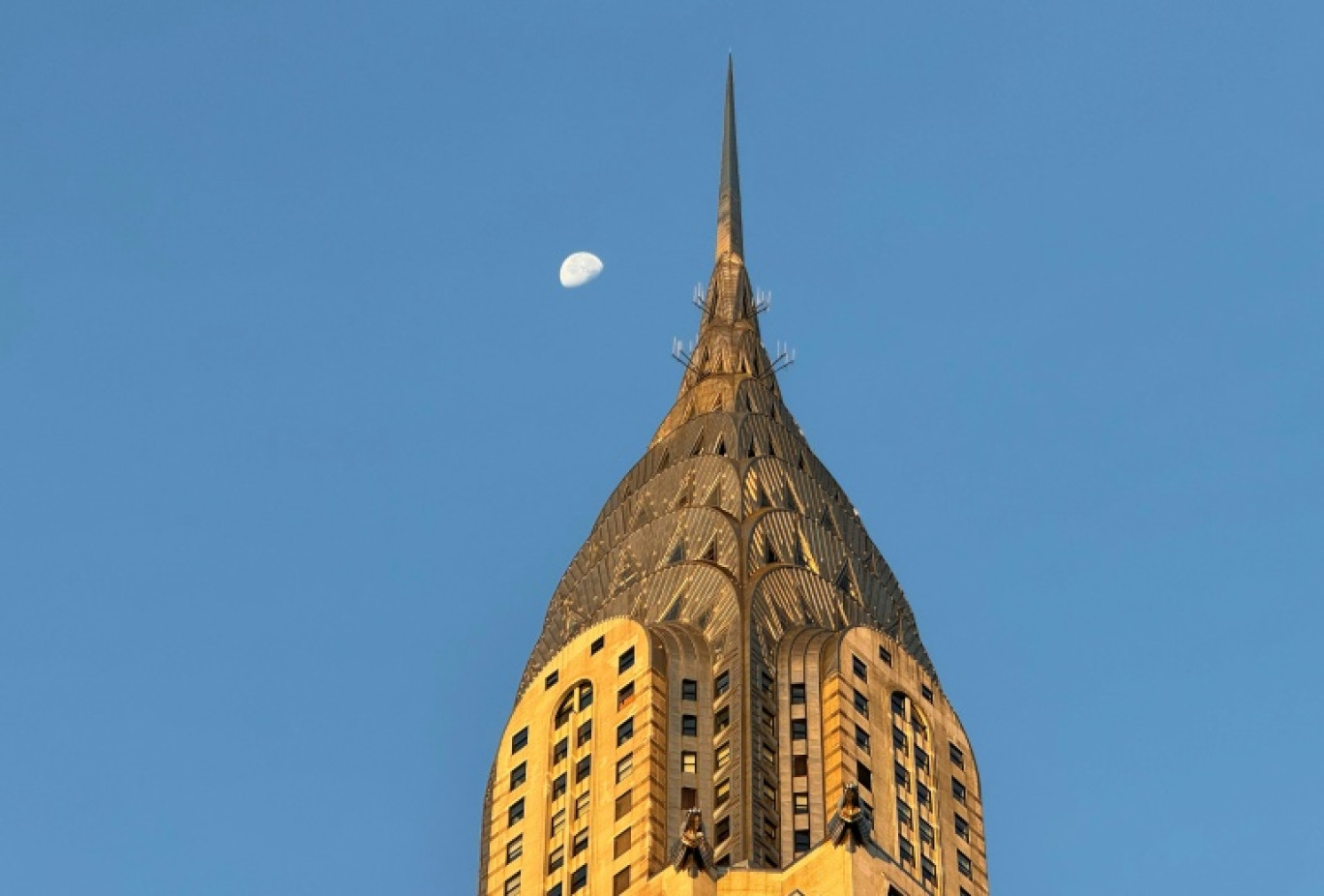 Le sommet du Chrysler Building, à New York, le 4 octobre 2023 © Daniel SLIM