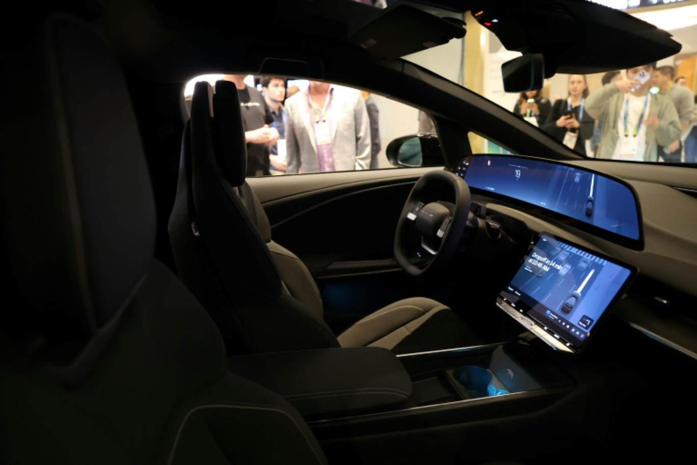 Uber, le constructeur électrique de luxe Lucid et la start-up Nuro dévoilent le 5 janvier 2026 à Las Vegas leur futur robotaxi © Patrick T. Fallon