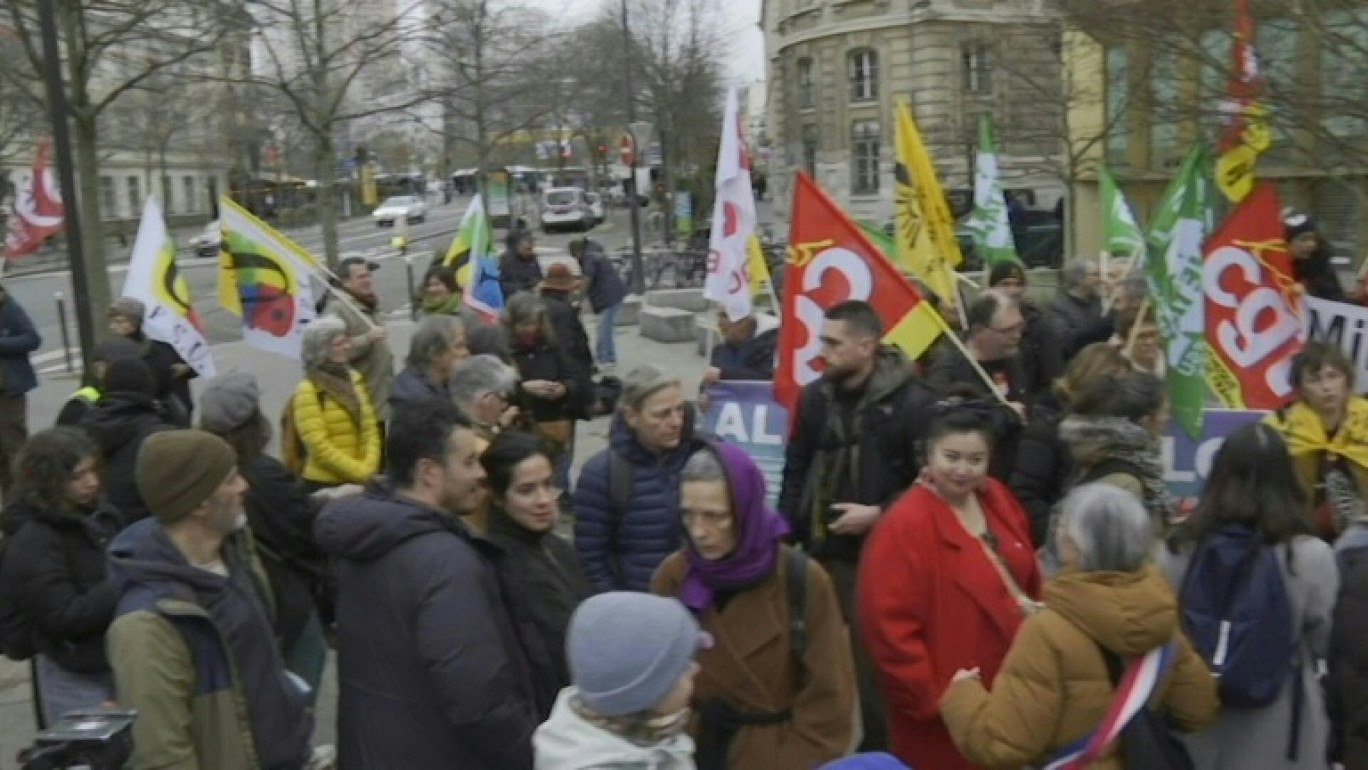 Manifestation à l'appel du syndicat des agriculteurs de la Confédération Paysanne contre l'accord commercial UE-Mercosur devant le ministère de l'Agriculture à Paris, le 14 janvier 2026 © Dimitar DILKOFF